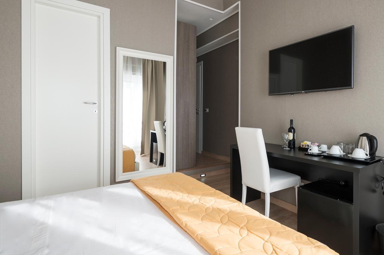 Happy Holiday In Rome B&B Екстериор снимка