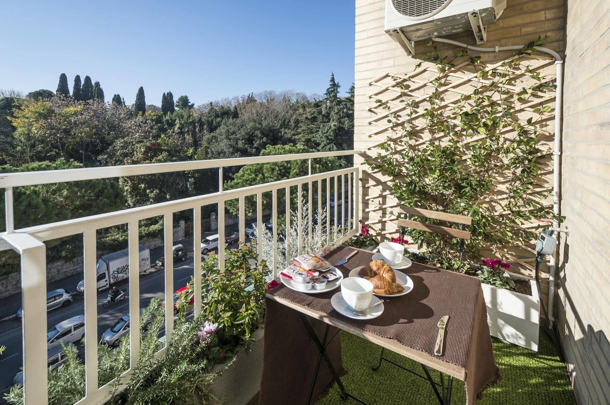 Happy Holiday In Rome B&B Екстериор снимка